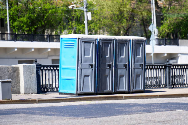Best Porta potty delivery and setup  in Balm, FL